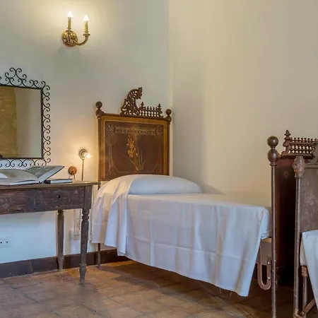 Masseria Fortificata Lo Zafferaneto *