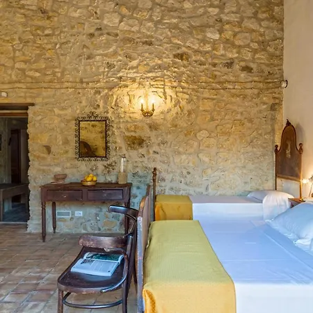 Masseria Fortificata Lo Zafferaneto *