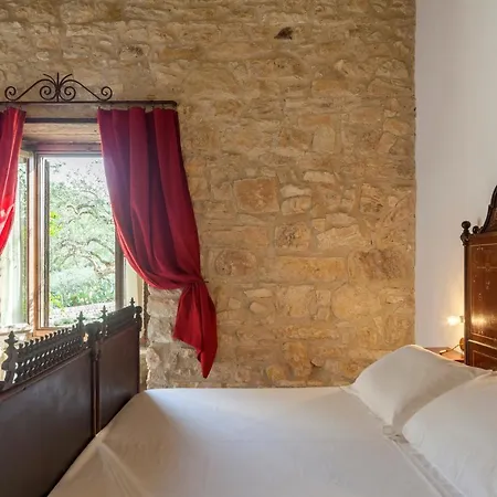 Masseria Fortificata Lo Zafferaneto *