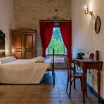 Masseria Fortificata Lo Zafferaneto 3*