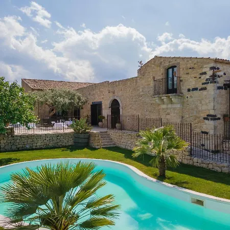 Masseria Fortificata Lo Zafferaneto Hotell