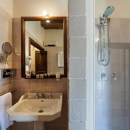 Masseria Fortificata Lo Zafferaneto Hotell 3*