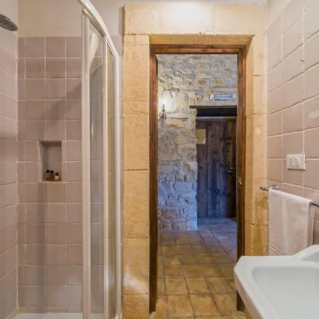 Masseria Fortificata Lo Zafferaneto Hotell Buccheri