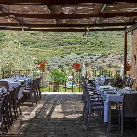Masseria Fortificata Lo Zafferaneto 3* Buccheri